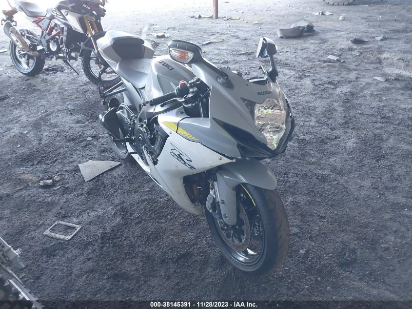 2022 SUZUKI GSX-R600 - JS1GN7FA5N7100337