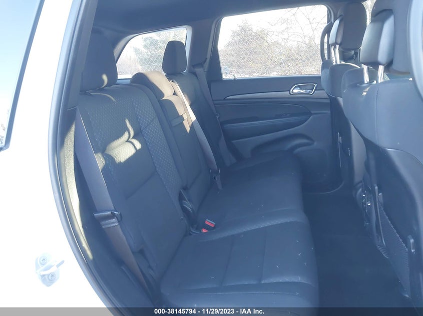 VIN 1C4RJFAG2KC546738 2019 JEEP GRAND CHEROKEE LAREDO