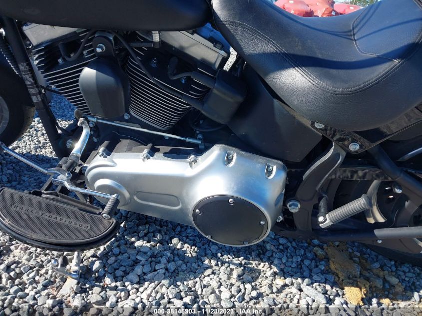 2011 HARLEY-DAVIDSON FLSTFB 1HD1JN513BB041907
