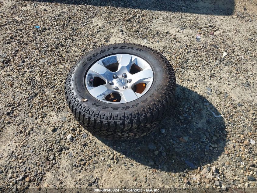 2019 RAM 1500 BIG HORN - 1C6RREFT7KN558498