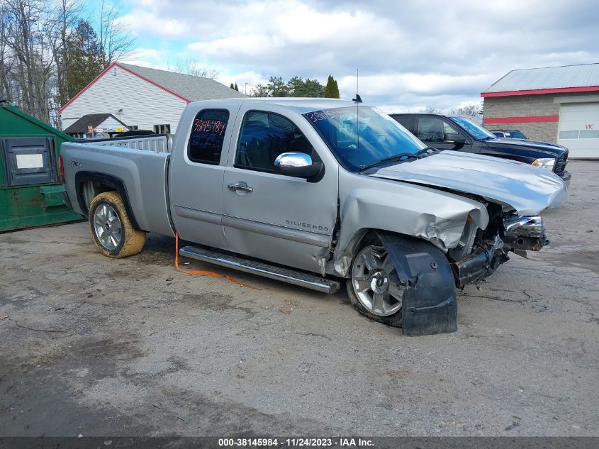 2013 CHEVROLET SILVERADO 1500 LT - 1GCRKSE72DZ166198