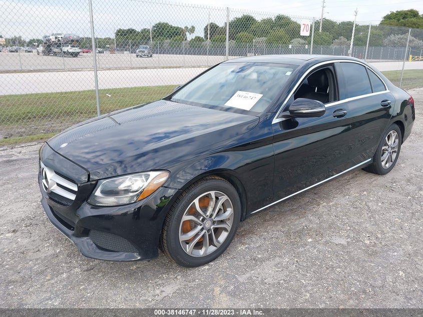 VIN 55SWF4JB8HU197558 2017 MERCEDES-BENZ C 300 LUXURY/SPORT