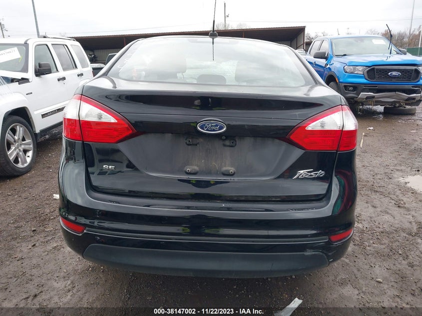 VIN 3FADP4BJ5JM123484 2018 FORD FIESTA SE