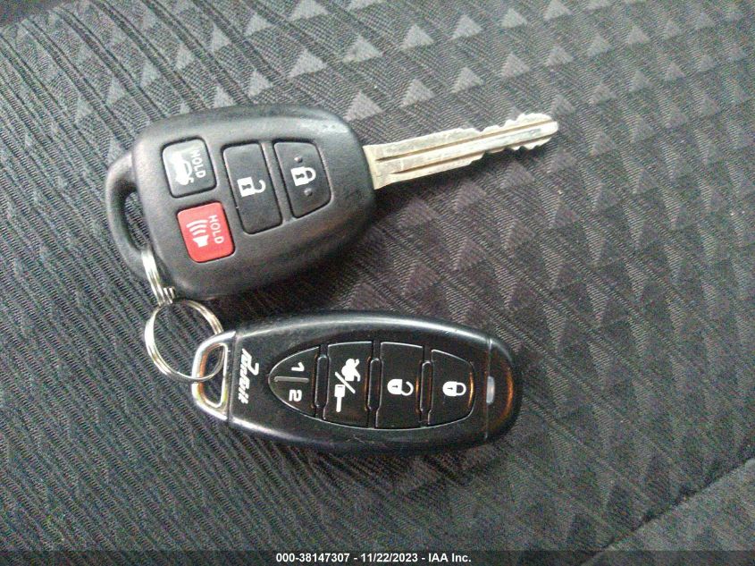 2015 TOYOTA CAMRY SE - 4T1BF1FK3FU084219