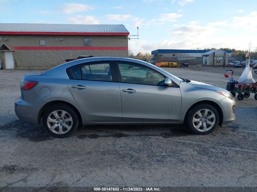 2013 MAZDA MAZDA3 I SPORT - JM1BL1UP5D1741838