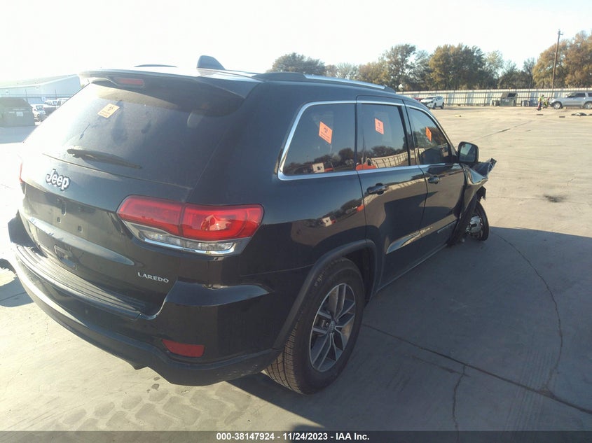 VIN 1C4RJEAG8JC392156 2018 JEEP GRAND CHEROKEE LAREDO E 4X2