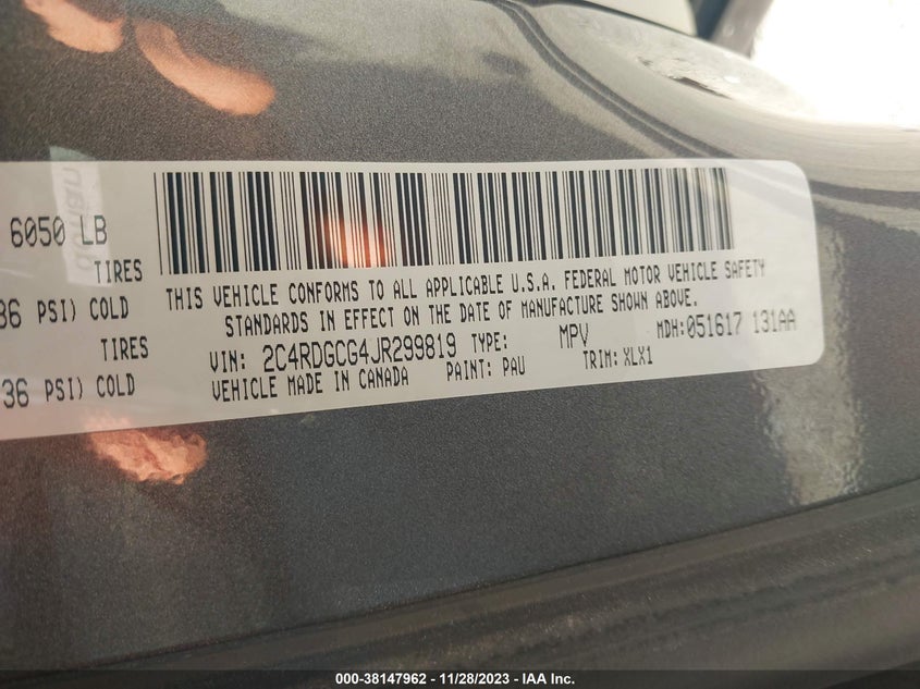 VIN 2C4RDGCG4JR299819 2018 DODGE GRAND CARAVAN SXT