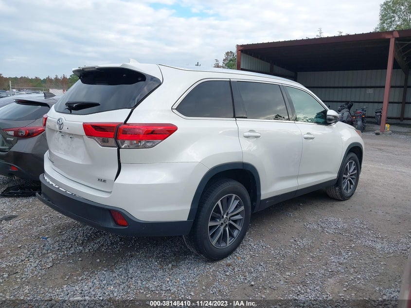 VIN 5TDKZRFH4KS554271 2019 TOYOTA HIGHLANDER XLE