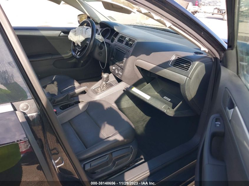 2015 VOLKSWAGEN JETTA 1.8T SE - 3VWD07AJ0FM280457
