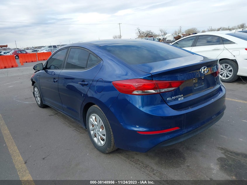 VIN 5NPD74LFXJH318443 2018 HYUNDAI ELANTRA SE