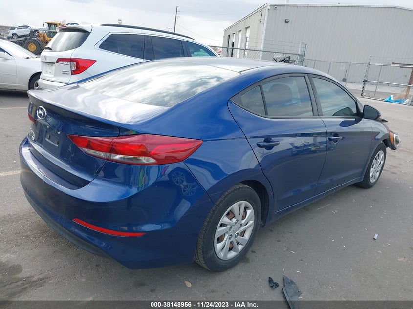 VIN 5NPD74LFXJH318443 2018 HYUNDAI ELANTRA SE
