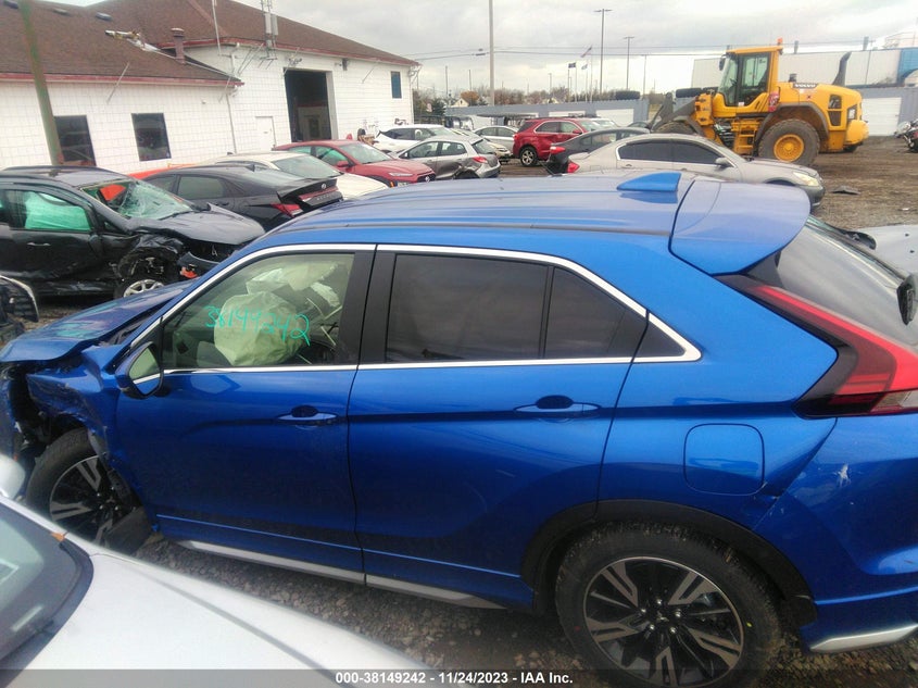 VIN JA4ATWAA7PZ048102 2023 MITSUBISHI ECLIPSE CROSS SE/SEL