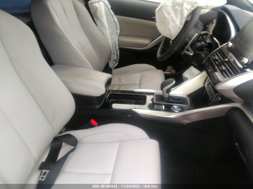 VIN JA4ATWAA7PZ048102 2023 MITSUBISHI ECLIPSE CROSS SE/SEL
