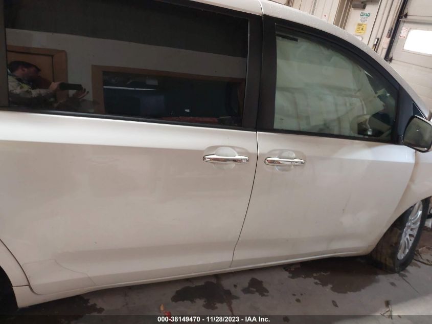2015 TOYOTA SIENNA XLE 8 PASSENGER - 5TDYK3DC3FS662342