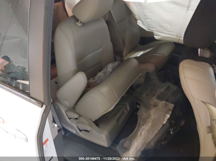 2015 TOYOTA SIENNA XLE 8 PASSENGER - 5TDYK3DC3FS662342
