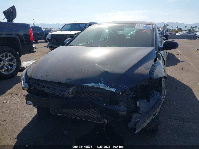 2018 HYUNDAI ELANTRA SEL - 5NPD84LF7JH231239