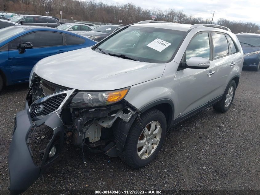 2013 KIA SORENTO LX - 5XYKTCA60DG414965