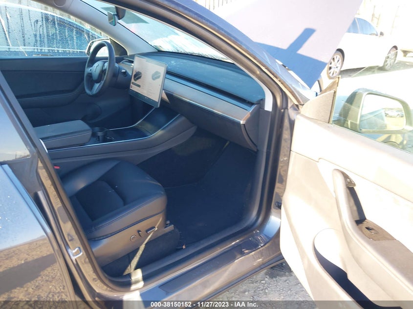 VIN 5YJYGDEE9MF120753 2021 TESLA MODEL Y