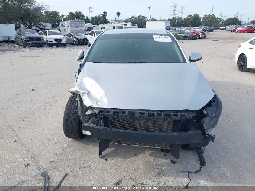 2018 HYUNDAI ELANTRA SEL/VALUE/LIMITED - 5NPD84LF2JH249227