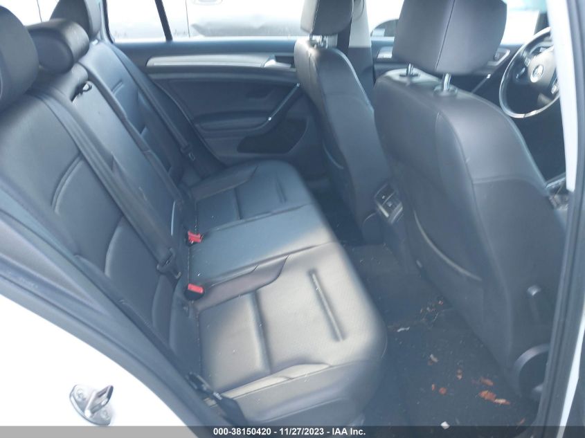 2015 VOLKSWAGEN GOLF SPORTWAGEN TDI SE 4-DOOR - 3VWFA7AU2FM510404