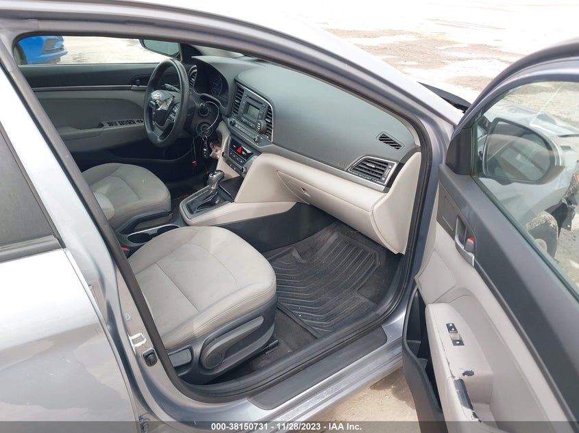 VIN 5NPD74LF8HH211773 2017 HYUNDAI ELANTRA SE