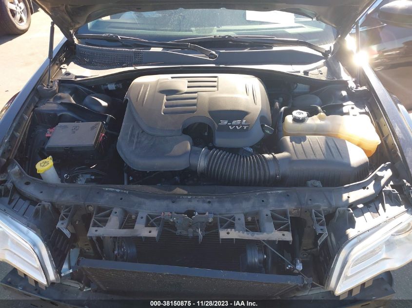 2019 CHRYSLER 300 TOURING - 2C3CCAAGXKH590314