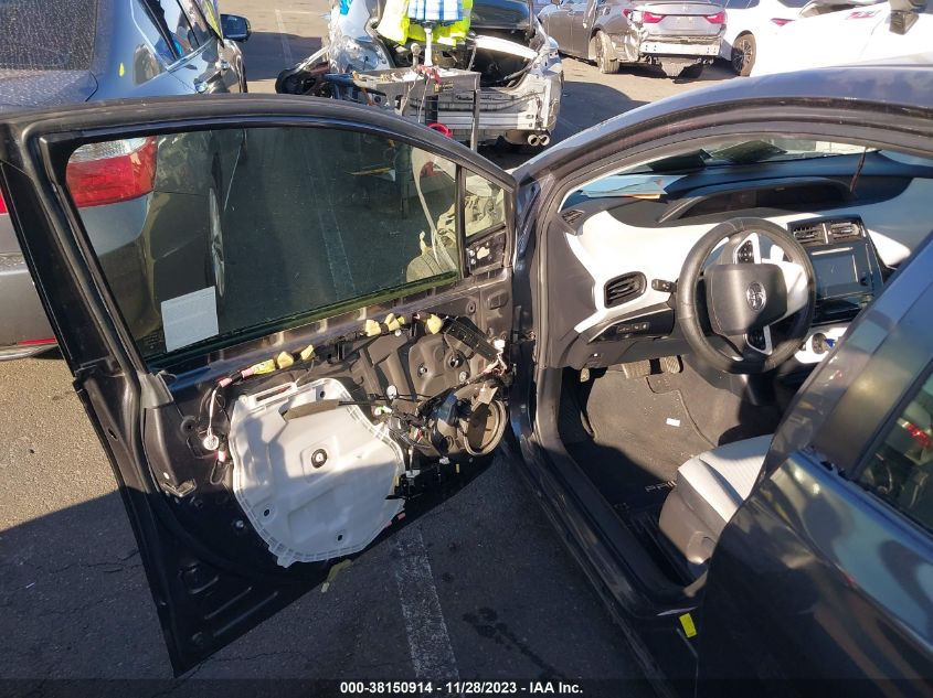 2017 TOYOTA PRIUS TWO - JTDKBRFU0H3569944
