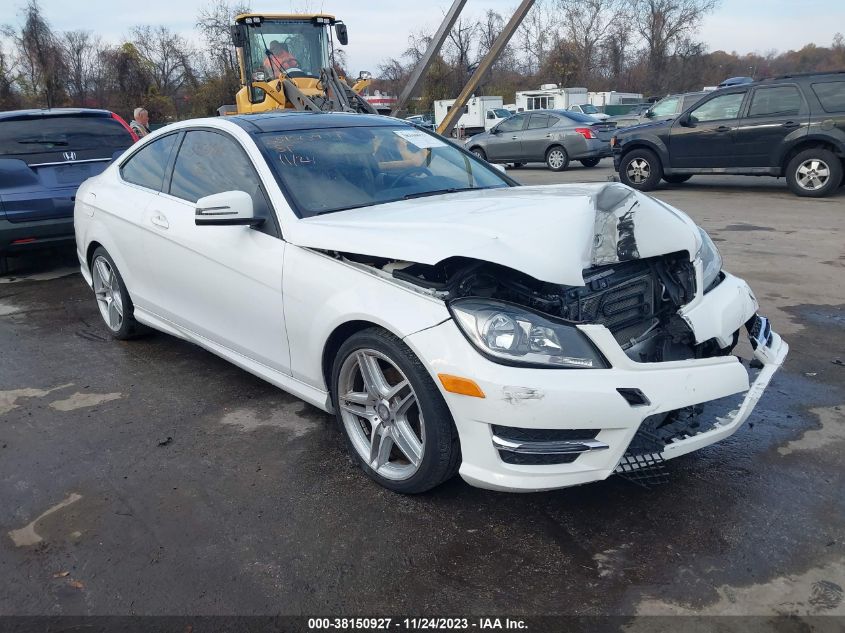 2013 MERCEDES-BENZ C 250 - WDDGJ4HB1DG038719