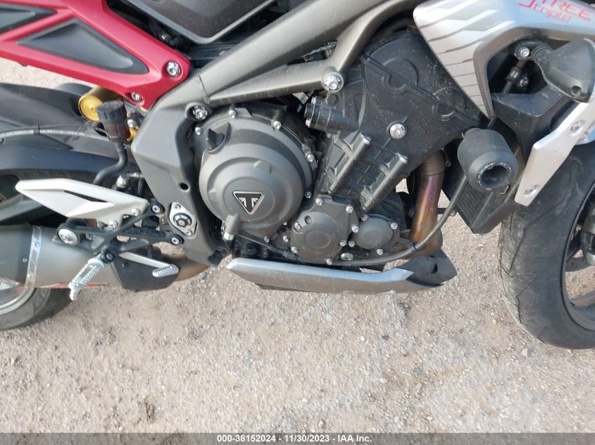 2022 TRIUMPH MOTORCYCLE STREET TRIPLE RS SMTA554SXNTBA2586