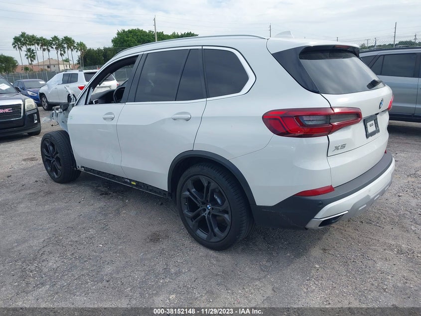 VIN 5UXCR6C52KLL40392 2019 BMW X5 XDRIVE40I