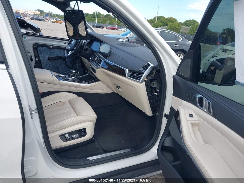 VIN 5UXCR6C52KLL40392 2019 BMW X5 XDRIVE40I