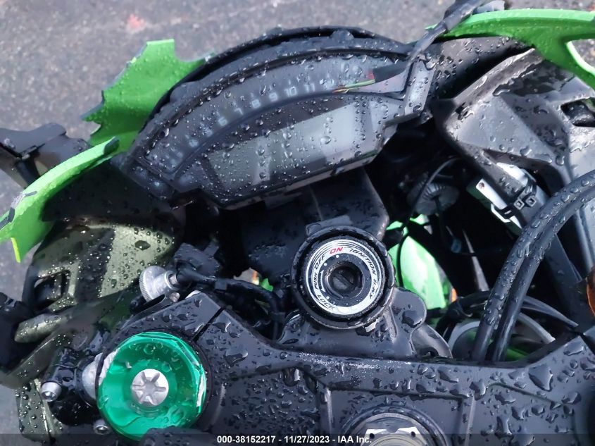 2019 KAWASAKI ZX1002 JKBZXVF17KA000306