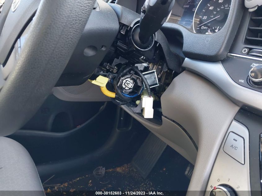 2017 HYUNDAI ELANTRA SE - 5NPD74LF1HH067404