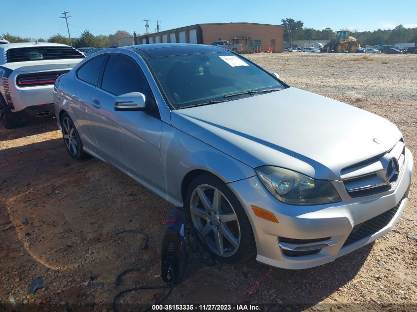 2013 MERCEDES-BENZ C 250 - WDDGJ4HB8DG052889
