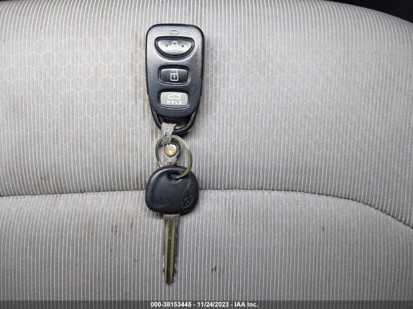 2017 HYUNDAI ELANTRA SE - 5NPD84LF0HH124589