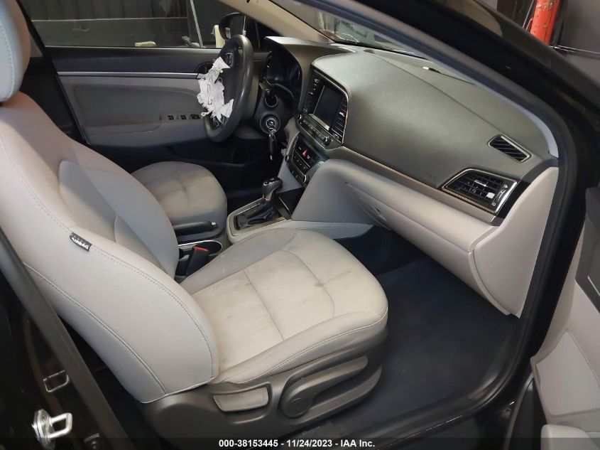 2017 HYUNDAI ELANTRA SE - 5NPD84LF0HH124589