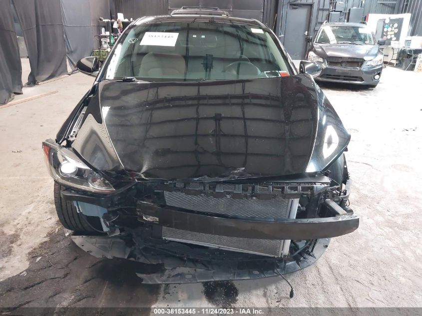 2017 HYUNDAI ELANTRA SE - 5NPD84LF0HH124589