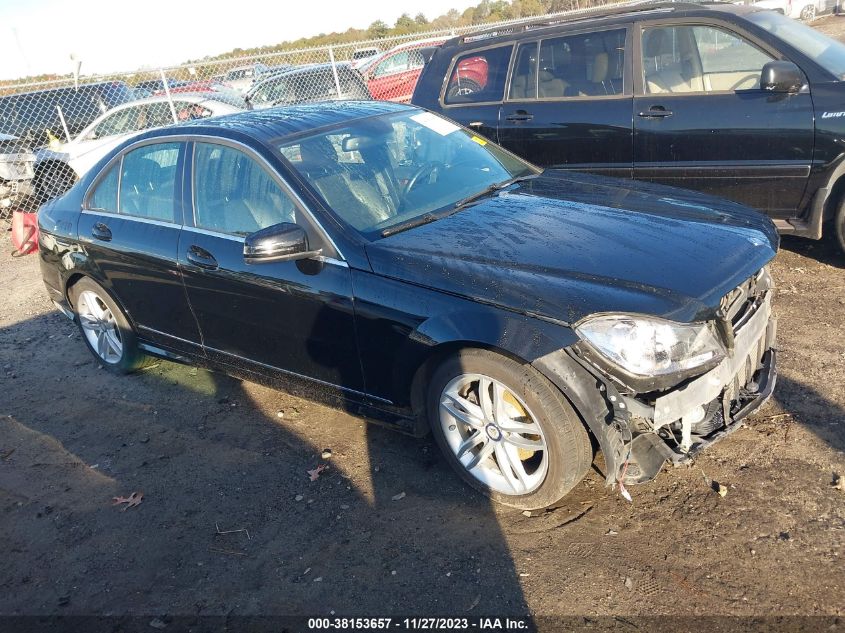 2013 MERCEDES-BENZ C 250 LUXURY/SPORT - WDDGF4HB9DR269776