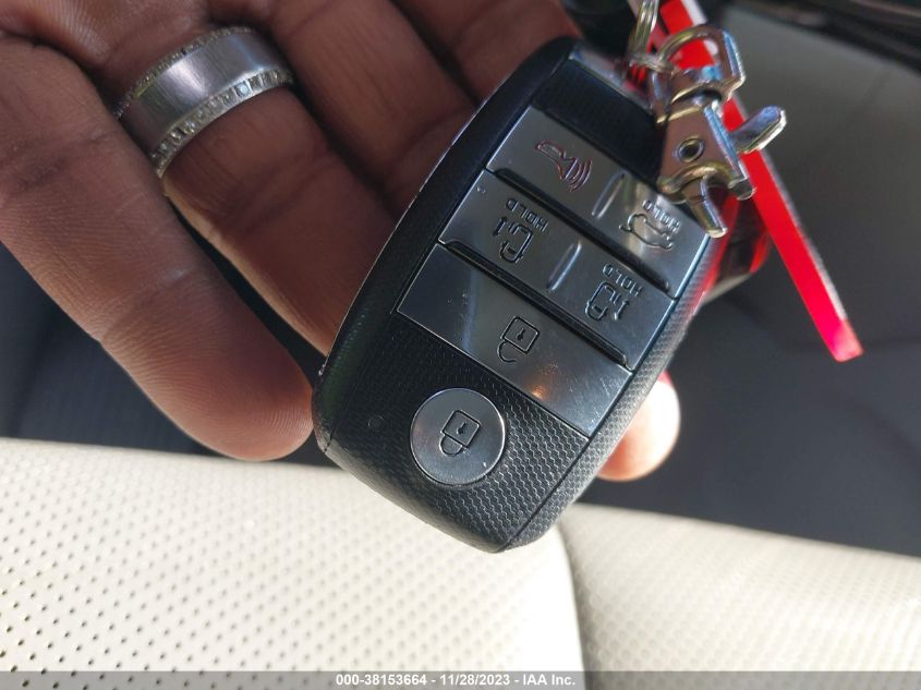 2017 KIA SEDONA LX - KNDMB5C19H6240802