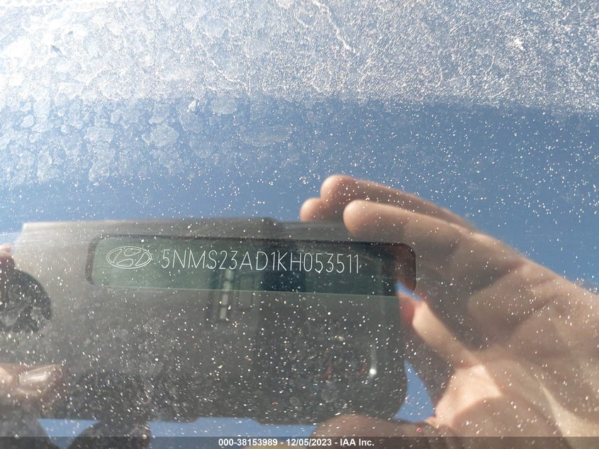 VIN 5NMS23AD1KH053511 2019 HYUNDAI SANTA FE SE