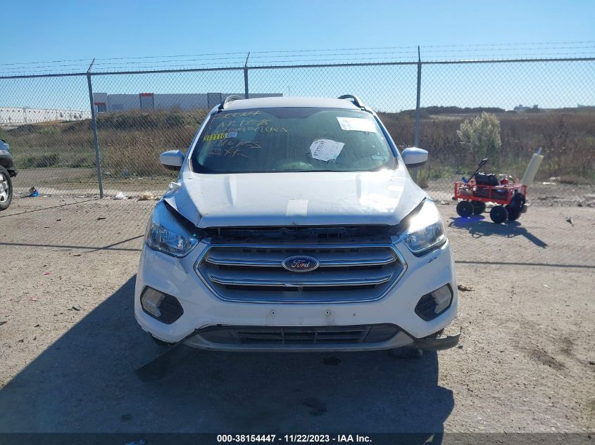 2018 FORD ESCAPE SE - 1FMCU0GD7JUD20559