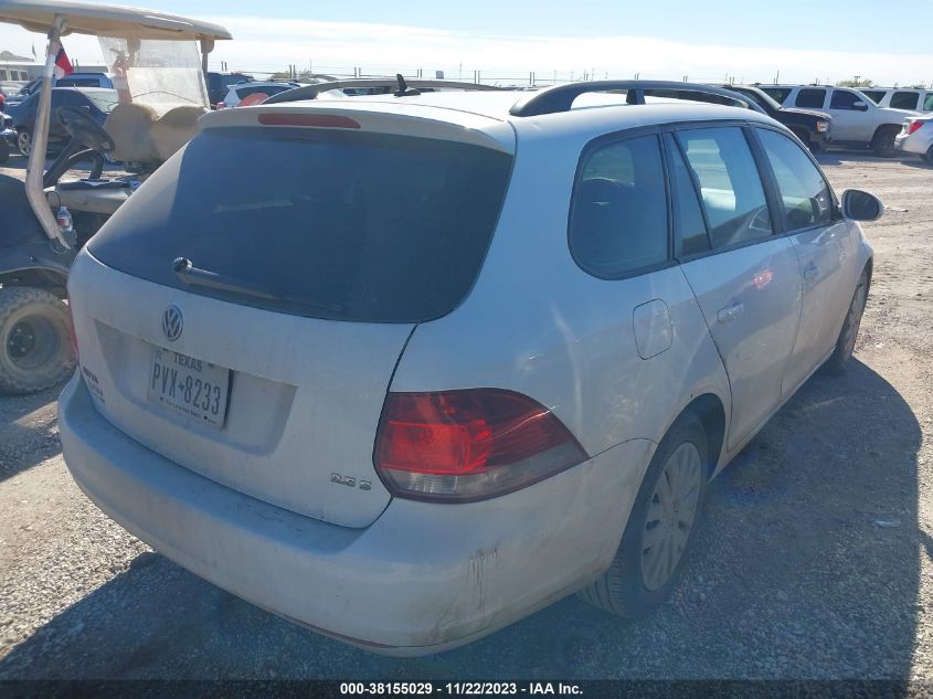 2013 VOLKSWAGEN JETTA SPORTWAGEN S - 3VWPP7AJ6DM647724