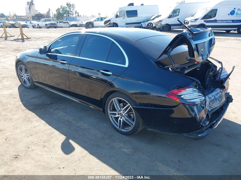 VIN WDDZF4JB5KA498955 2019 MERCEDES-BENZ E 300 300