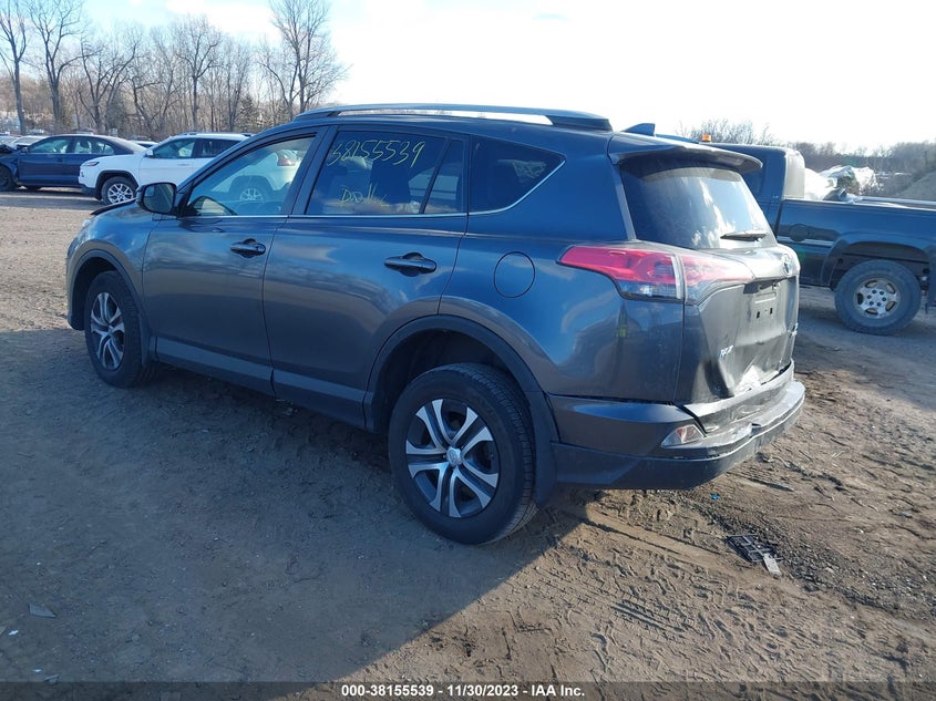 VIN JTMBFREV7JJ239752 2018 TOYOTA RAV4 LE