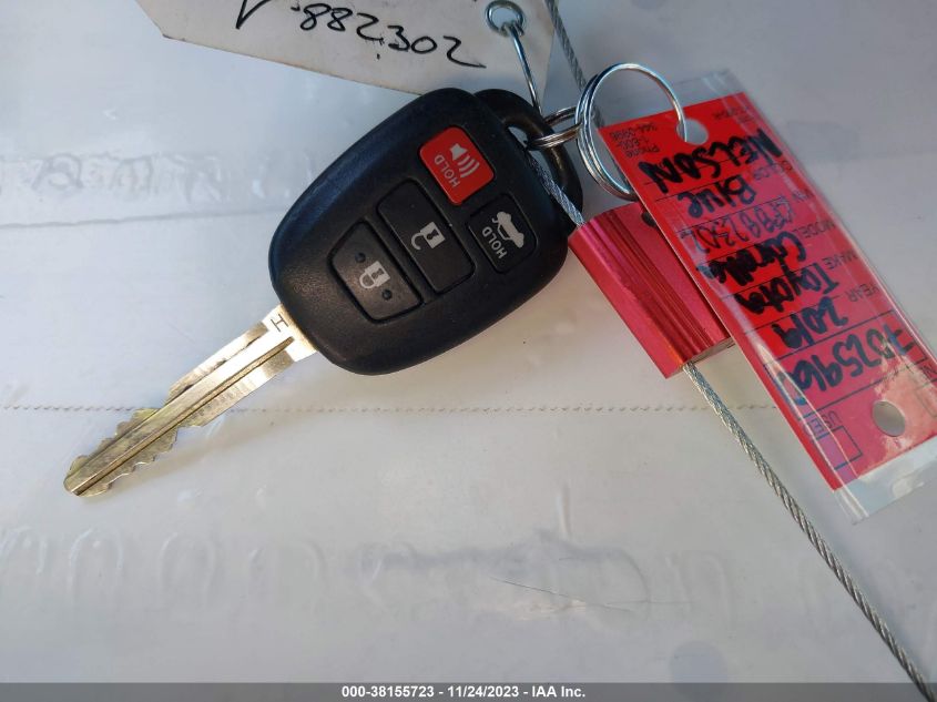 VIN 5YFBURHE4KP882302 2019 TOYOTA COROLLA LE