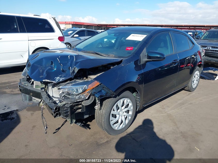 VIN 5YFBURHE4KP882302 2019 TOYOTA COROLLA LE