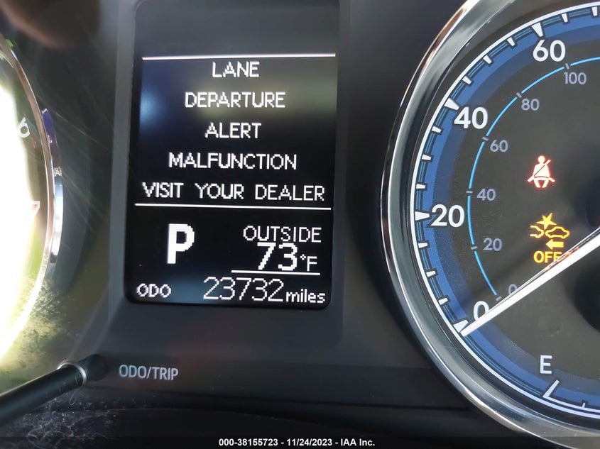 VIN 5YFBURHE4KP882302 2019 TOYOTA COROLLA LE