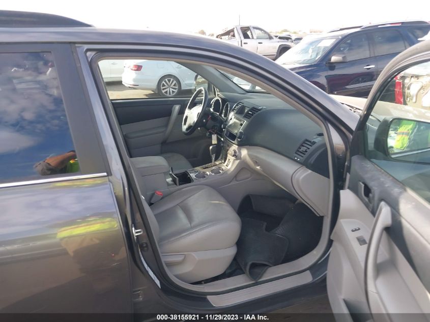 2013 TOYOTA HIGHLANDER PLUS/SE - 5TDBK3EH2DS237207