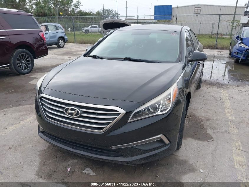 2015 HYUNDAI SONATA SE - 5NPE24AF2FH157261