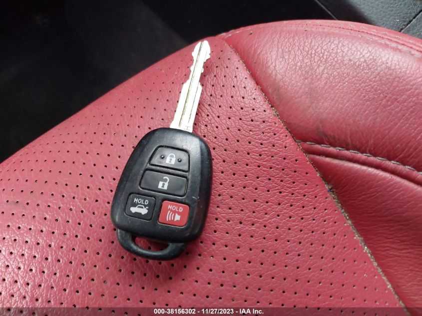 2019 TOYOTA COROLLA SE - 2T1BURHE2KC166160